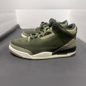 Jordan 3 Brand New! Family Affair Olive Green Size 9.5 Men.  Brand new not worn.